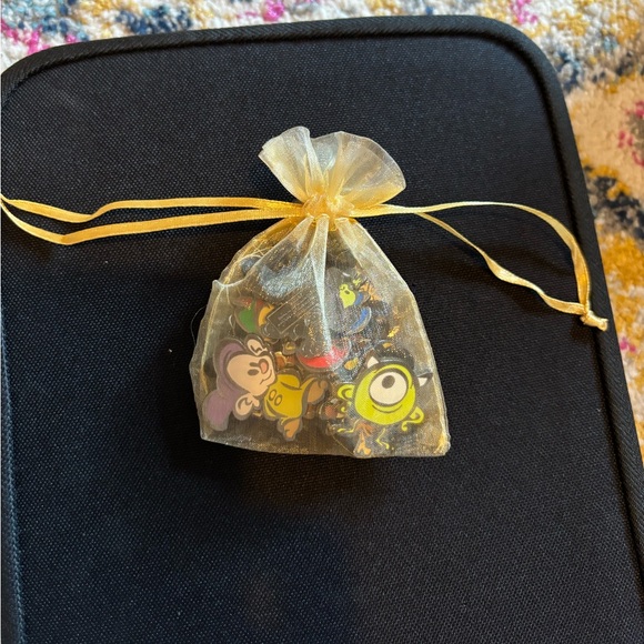 Lot of 10 Disney Mystery Pack Pins - Picture 2 of 2